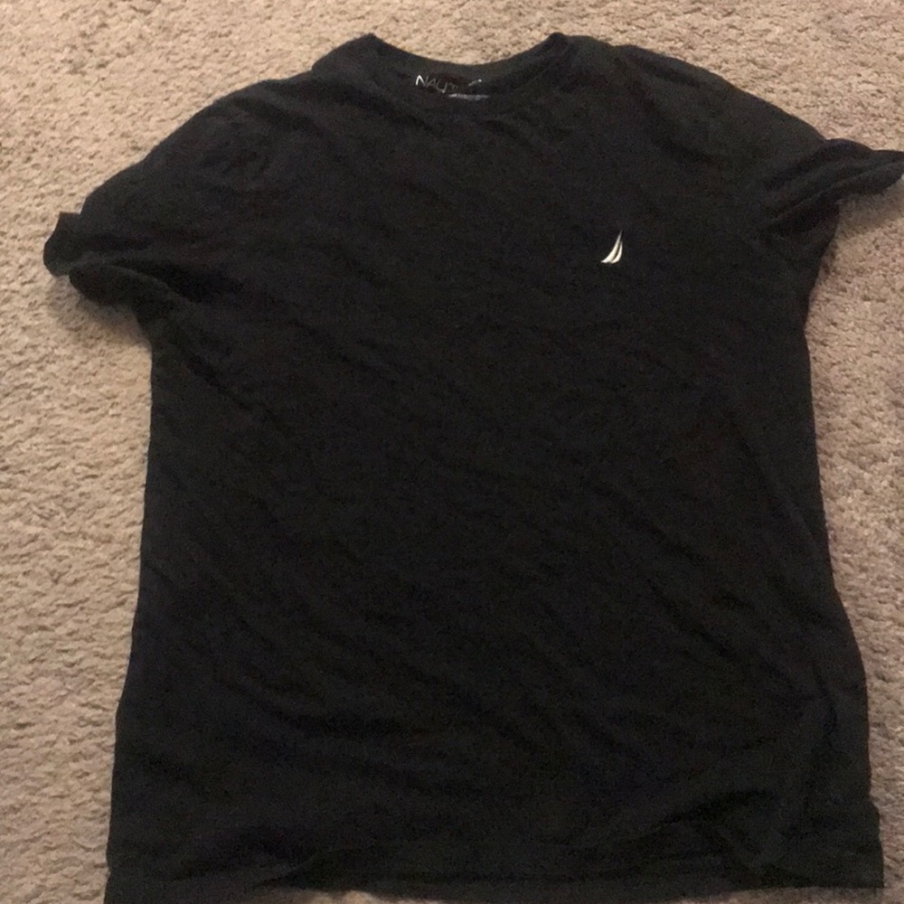 Black Nautica tee